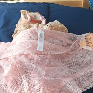 Gilligan & O'Malley Lace Panty Set in Light Pink and Beige